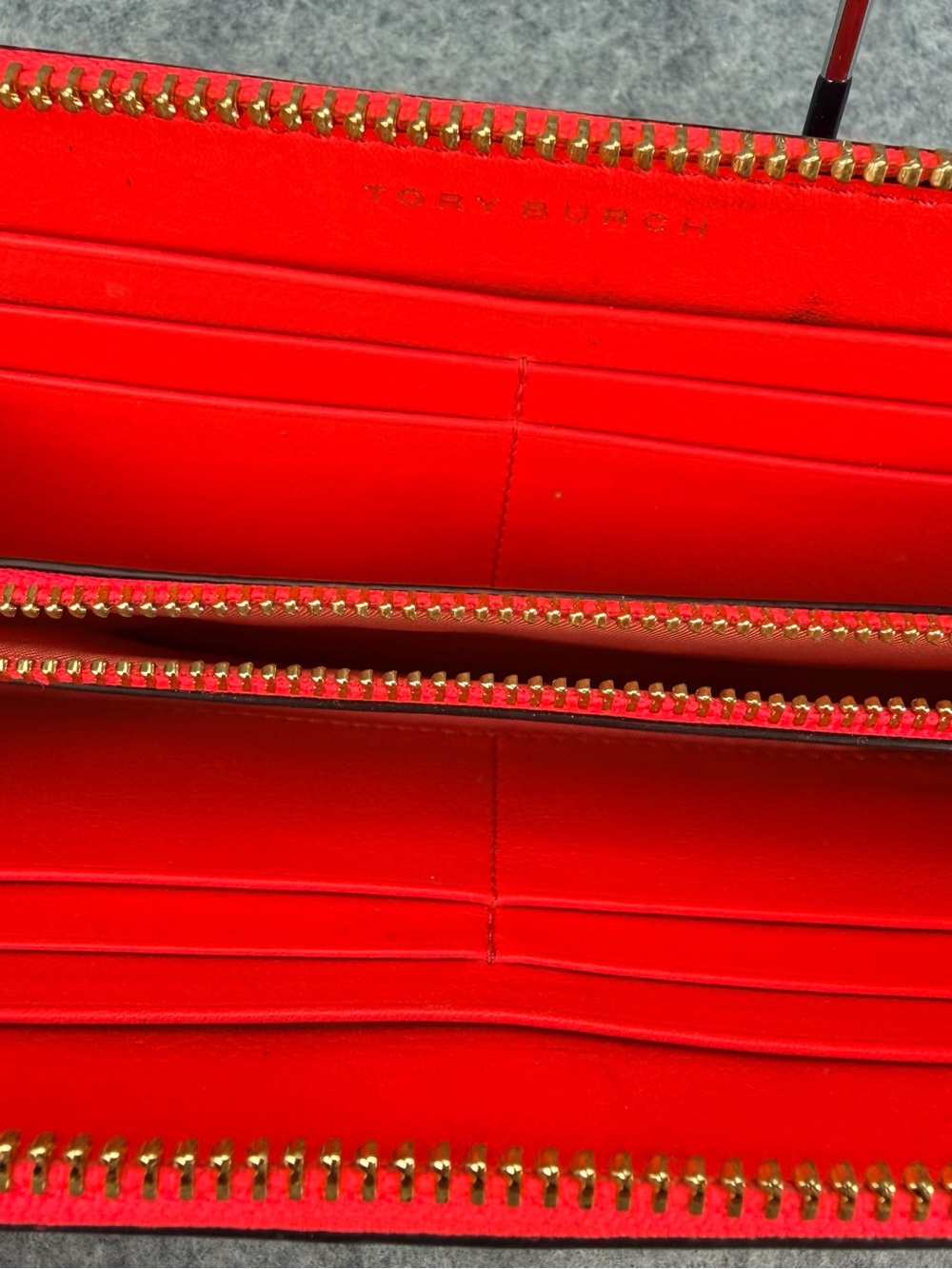Tory Burch Georgia Zip Continental Wallet Coral Pink Quilted Leather Gold Logo - Picture 14 of 16